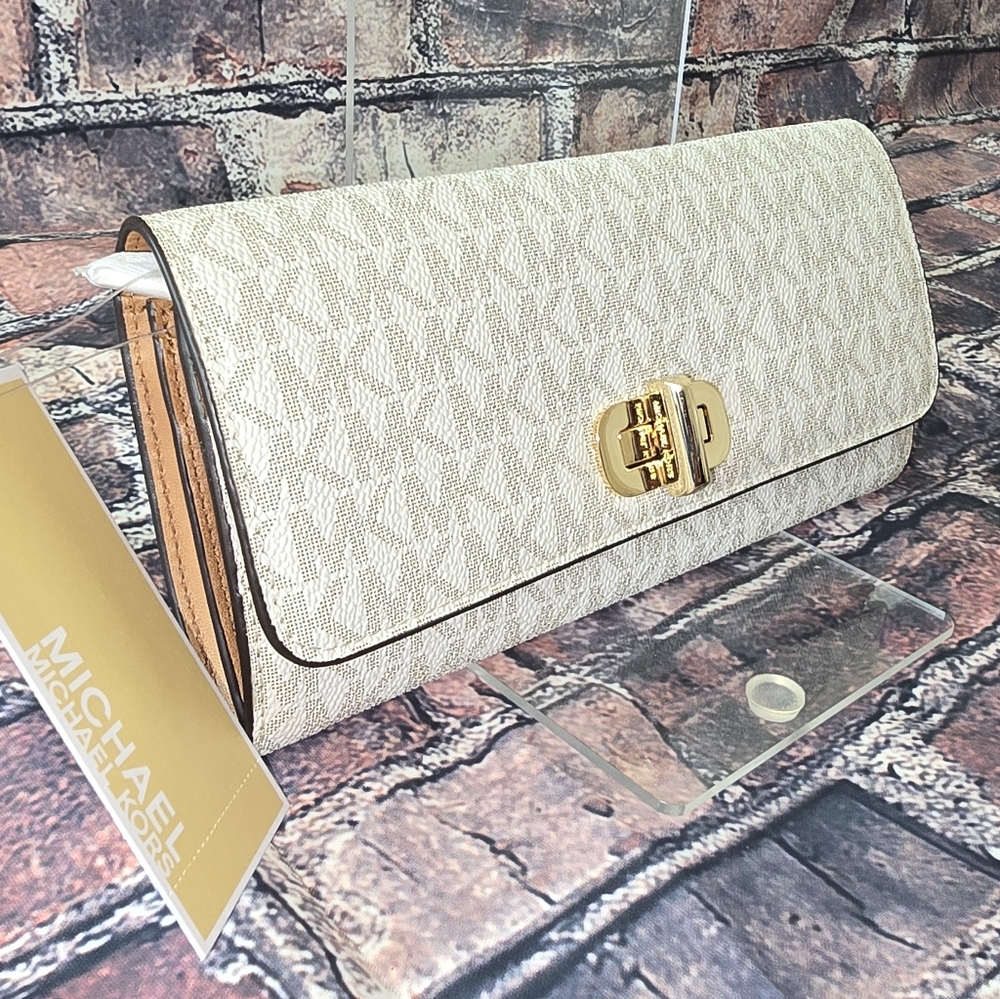 Michael Kors Elegant Cream Designer Wallet